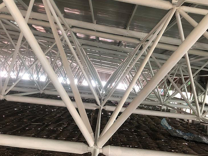 青岛大型螺栓球网架施工厂家